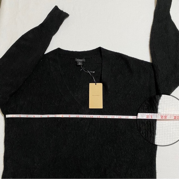NWT Halogen Women Black Tunic V-Neck Sweater Size Large - Picture 11 of 13